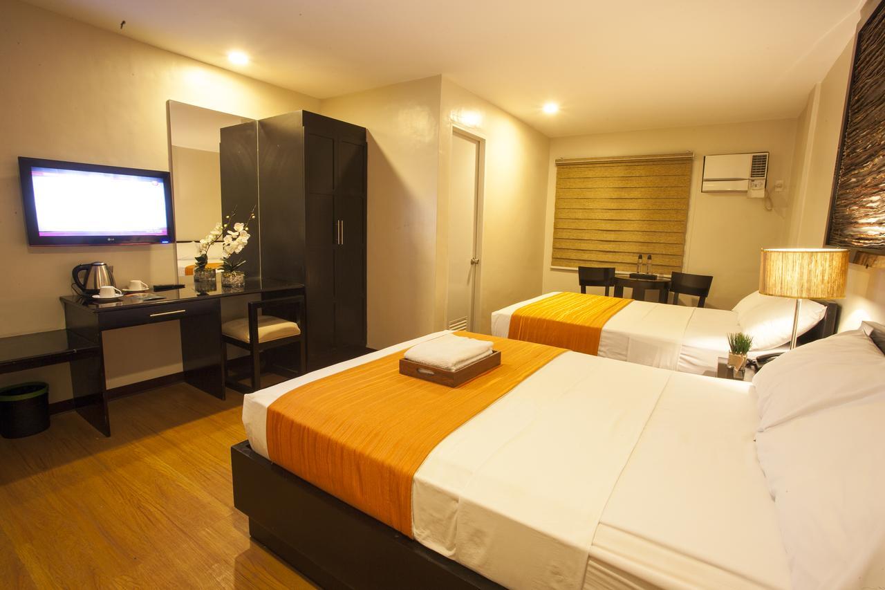 L Square Hotel Tarlac City Exterior photo