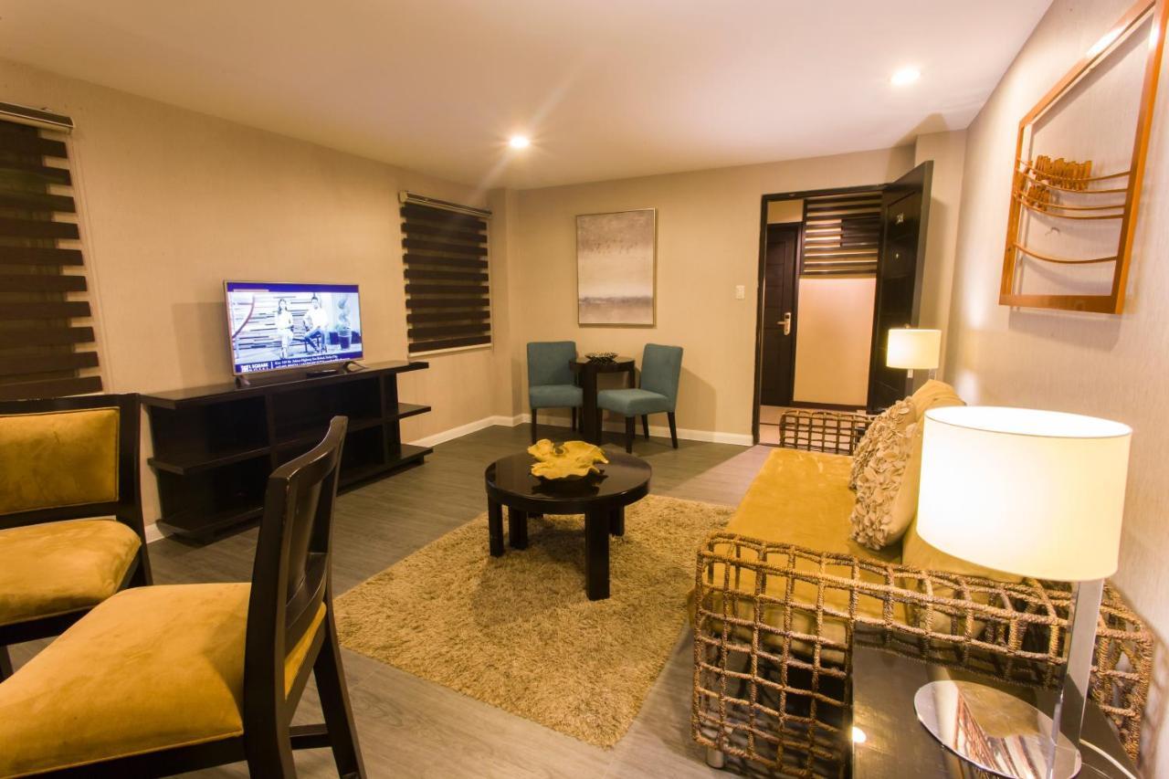 L Square Hotel Tarlac City Exterior photo